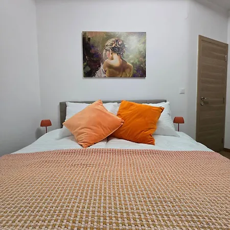 아파트 Avelis Lux