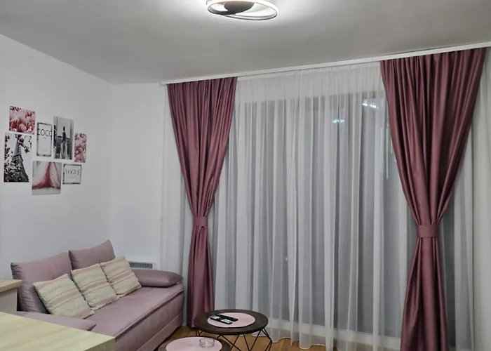 아파트 Avelis Lux